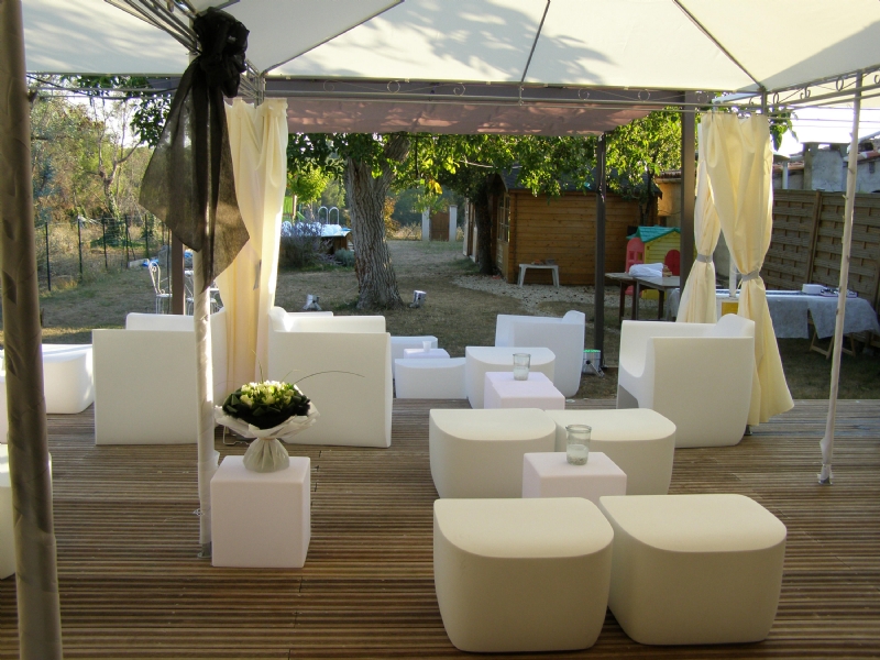 translation-1-ottoman-b.jpg 软装单品,座具,沙发,