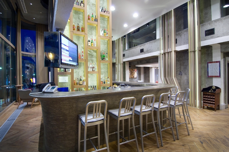 navy-1006-barstool-marmara-hotel-istanbul-2-b.jpg 软装单品,座具,餐椅,