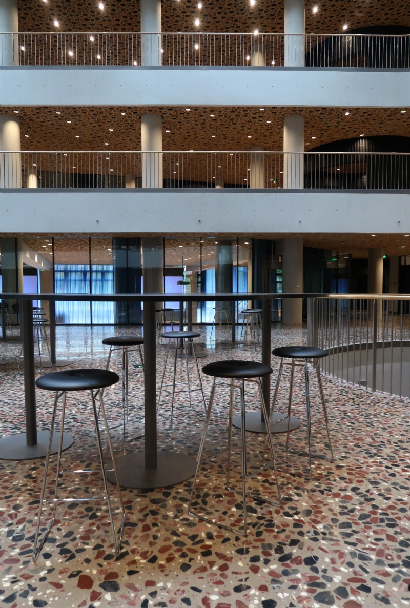 time-ii-bar-stoll-ii-h.jpg 软装单品,办公,会议洽谈椅,
