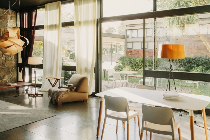 belloch-table-furniture-03-lagranja-design-santacole-b.jpg 软装单品,座具,餐椅,