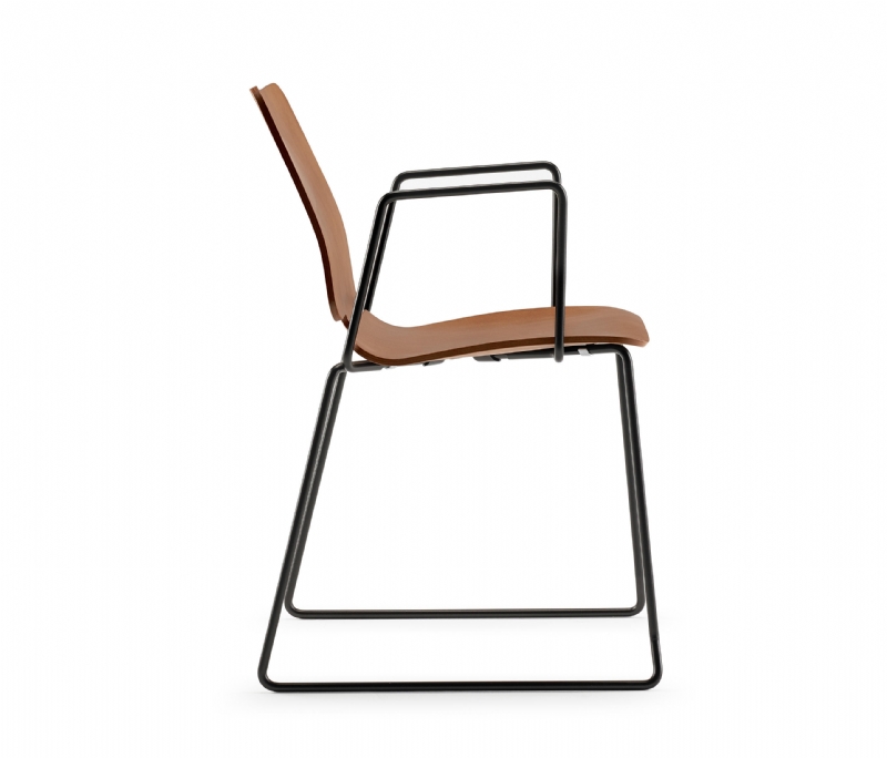 noa-silla-trineo-con-brazos-perfil-b.jpg 软装单品,座具,餐椅,
