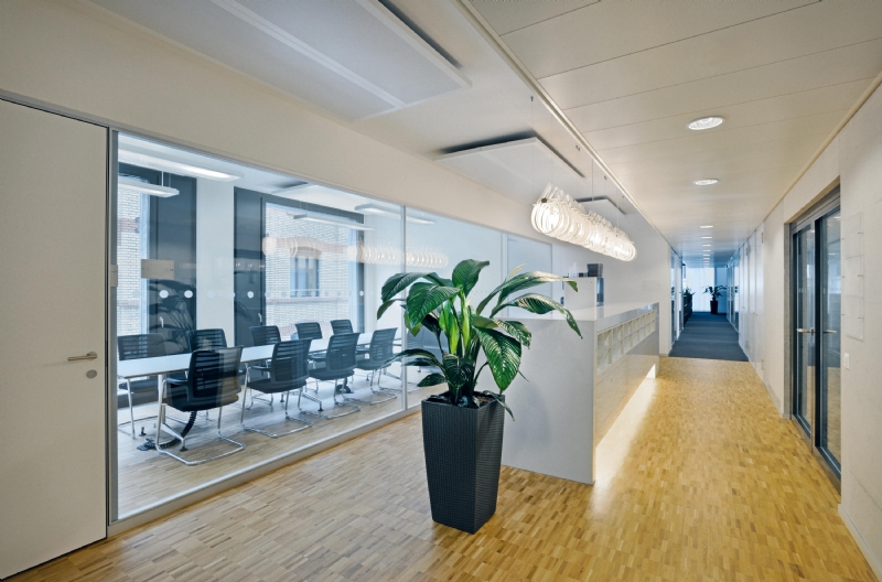 hero-550h-referenz-sanitas-hero-007-b.jpg 软装单品,办公,会议洽谈椅,