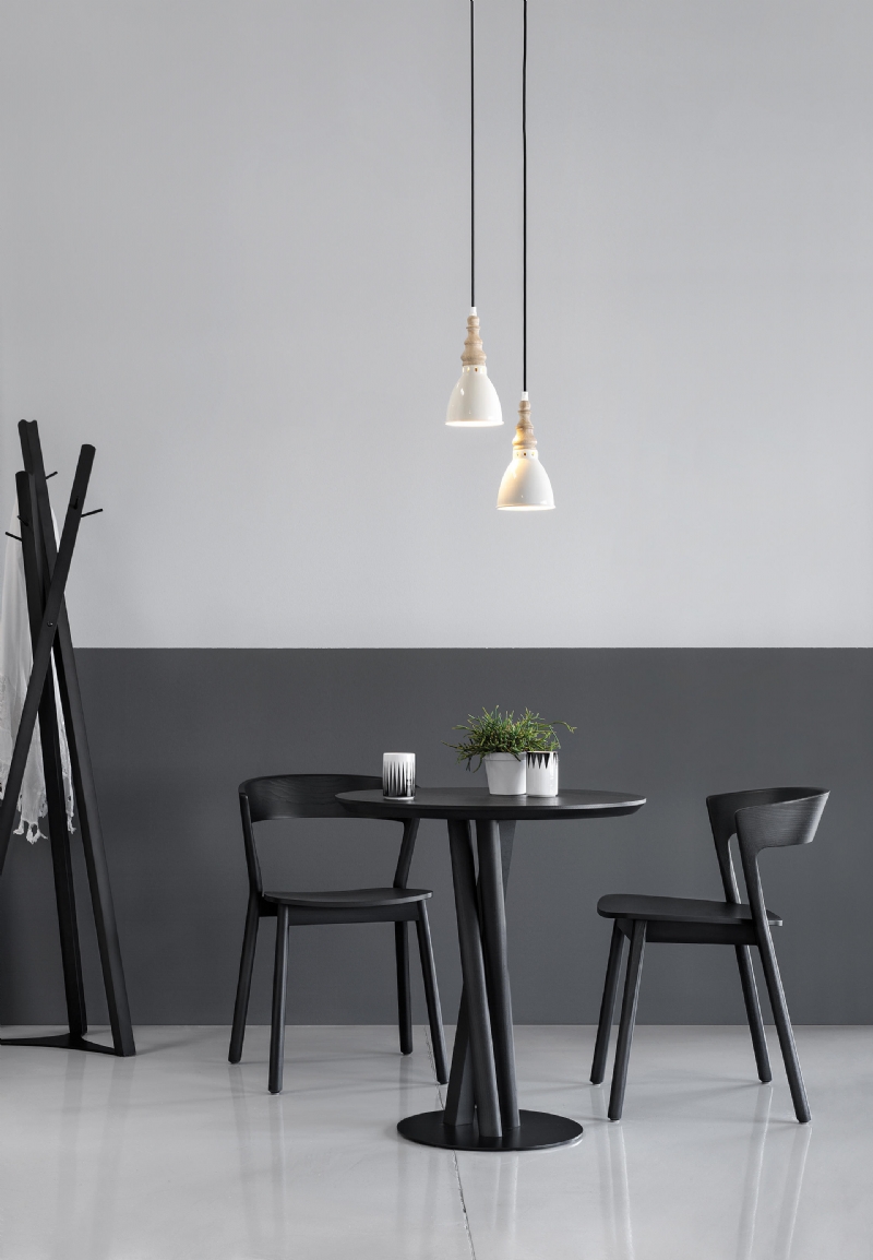 edith-0070-le-edith-0123-r-niels-sedia-edith-sedile-legno-frassino-anilina-nera-con-tavolino-niels-chair-art-edith-in-ash-wood-seat-aniline-black-table-niels-h-kopie.jpg 软装单品,座具,餐椅,
