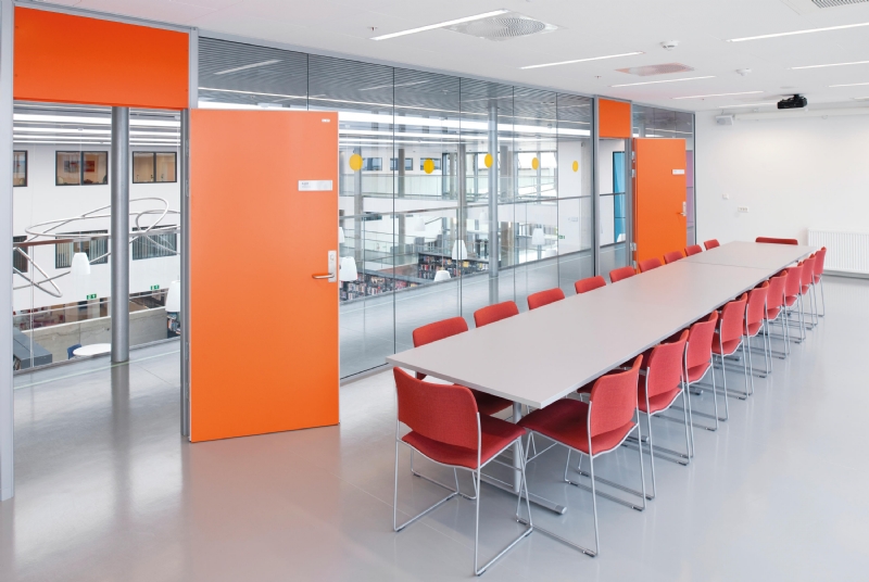 404-installation-7-b.jpg 软装单品,办公,会议洽谈椅,