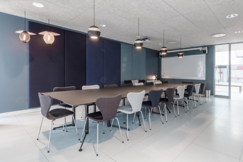 series-7-chair-reference-dr-danish-broadcasting-corporation-b.jpg 软装单品,办公,会议洽谈椅,