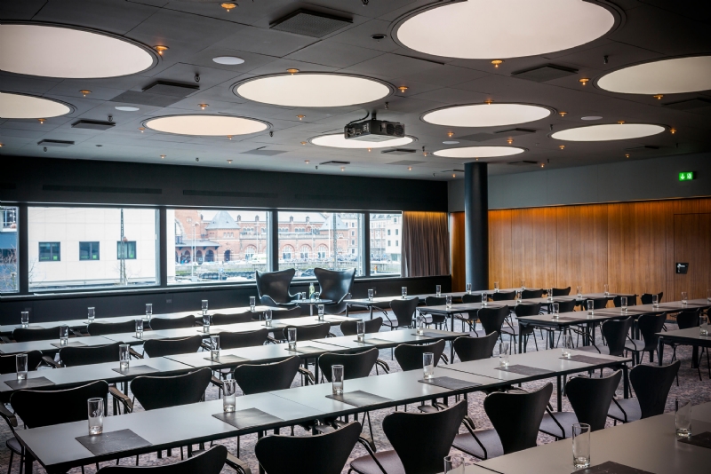 series-7-chair-reference-radisson-blue-royal-hotel-b.jpg 软装单品,办公,会议洽谈椅,