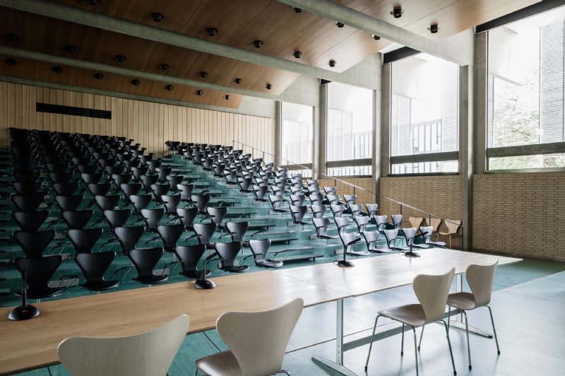 series-7-chair-reference-st-cathrines-college-b.jpg 软装单品,办公,会议洽谈椅,