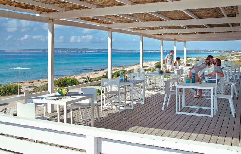 basic-chairs-terrace-ambience-1-b.jpg 软装单品,座具,餐椅,