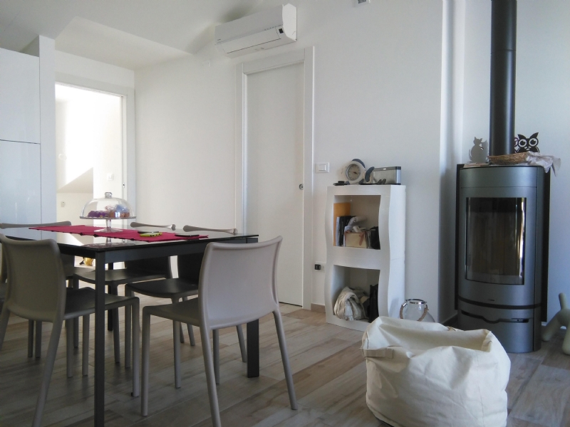 id-1026652-7-b.jpg 软装单品,座具,餐椅,