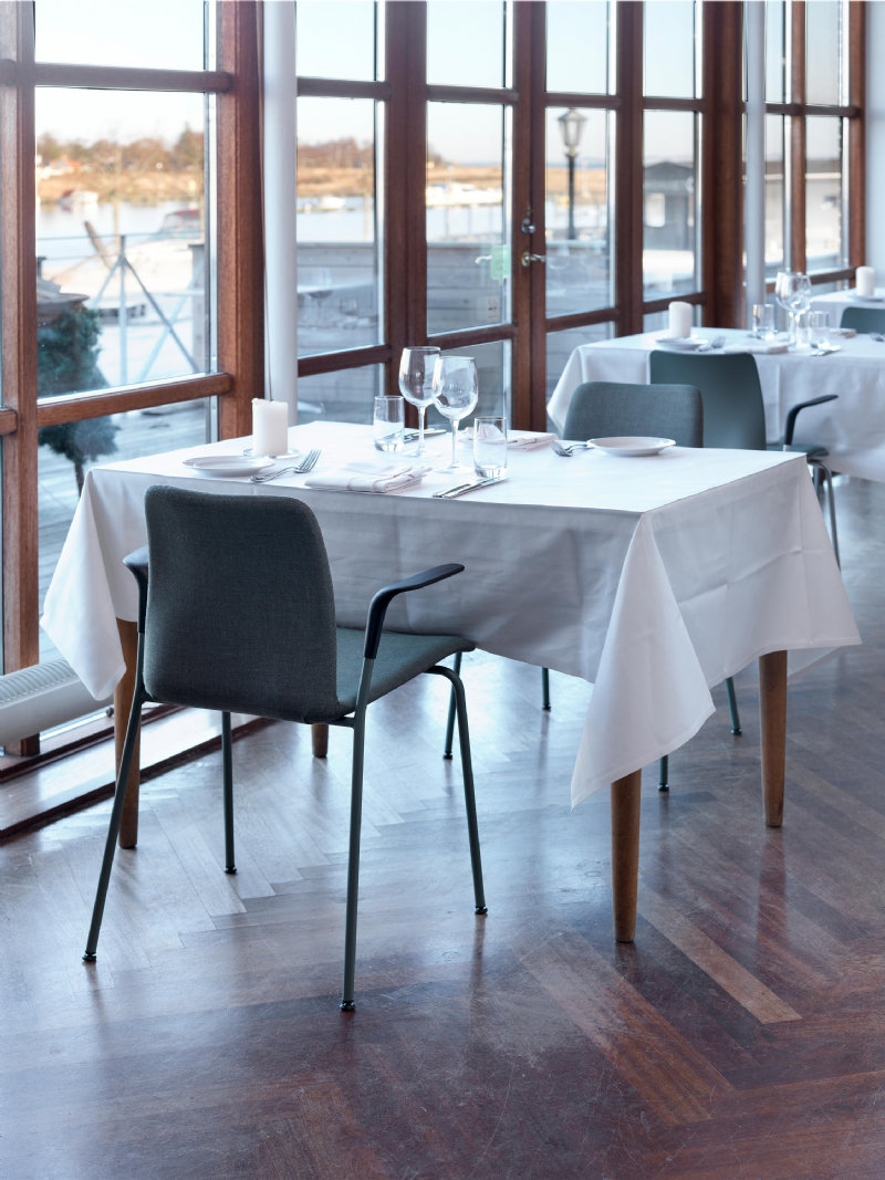 mood-4-legs-armchair-restaurant-300-dpi-h.jpg 软装单品,座具,餐椅,