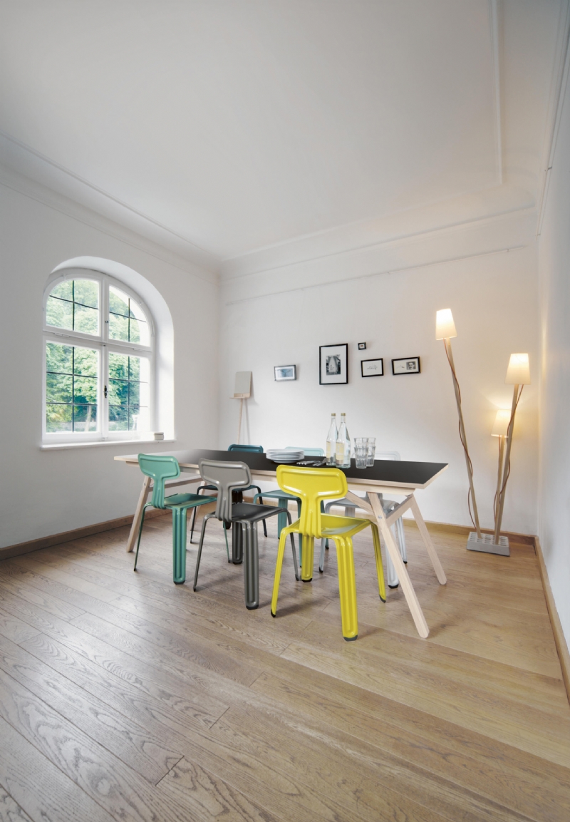 pressed-chair-lino-schw-pchair-bunt-rgb-cjaeger-jaeger-h.jpg 软装单品,座具,餐椅,