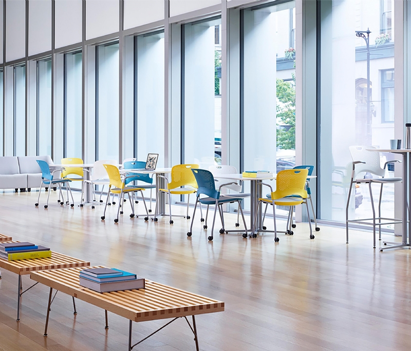 caper-caperstackingchair-ambient-3-b.jpg 软装单品,办公,会议洽谈椅,