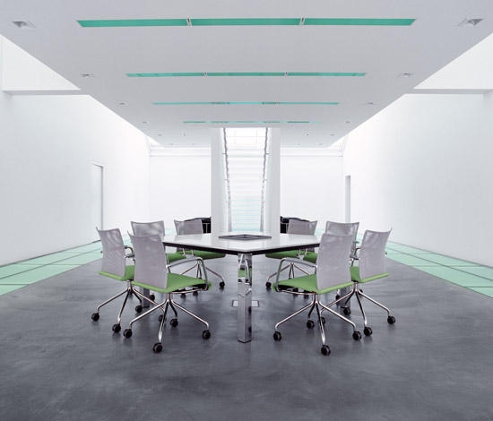 konferenz_2_b_a.jpg 软装单品,办公,会议洽谈椅,