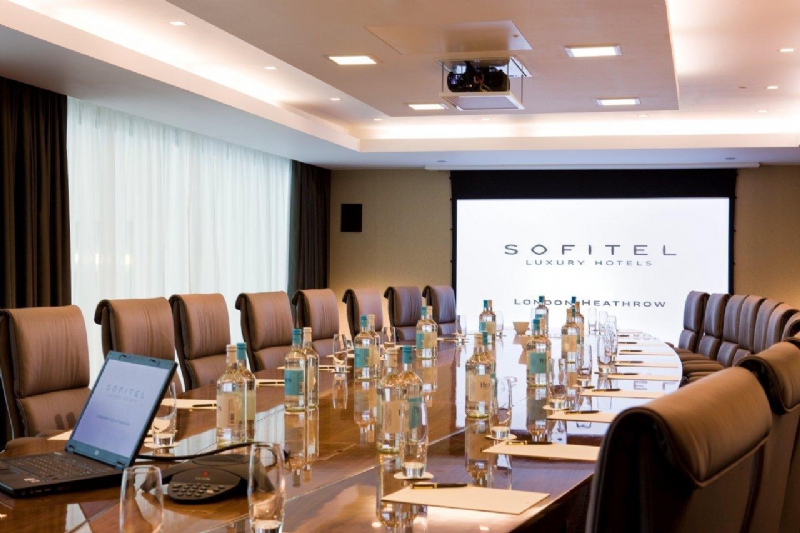 opera-boardroom-b.jpg 软装单品,办公,会议洽谈椅,