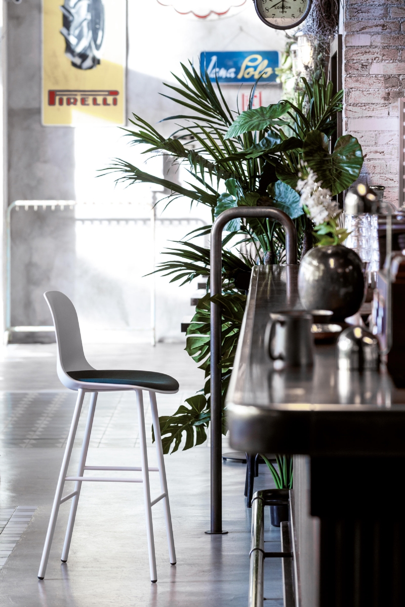 mani-ambient-plastic-st-4l-plus-bu-co-h.jpg 软装单品,座具,餐椅,