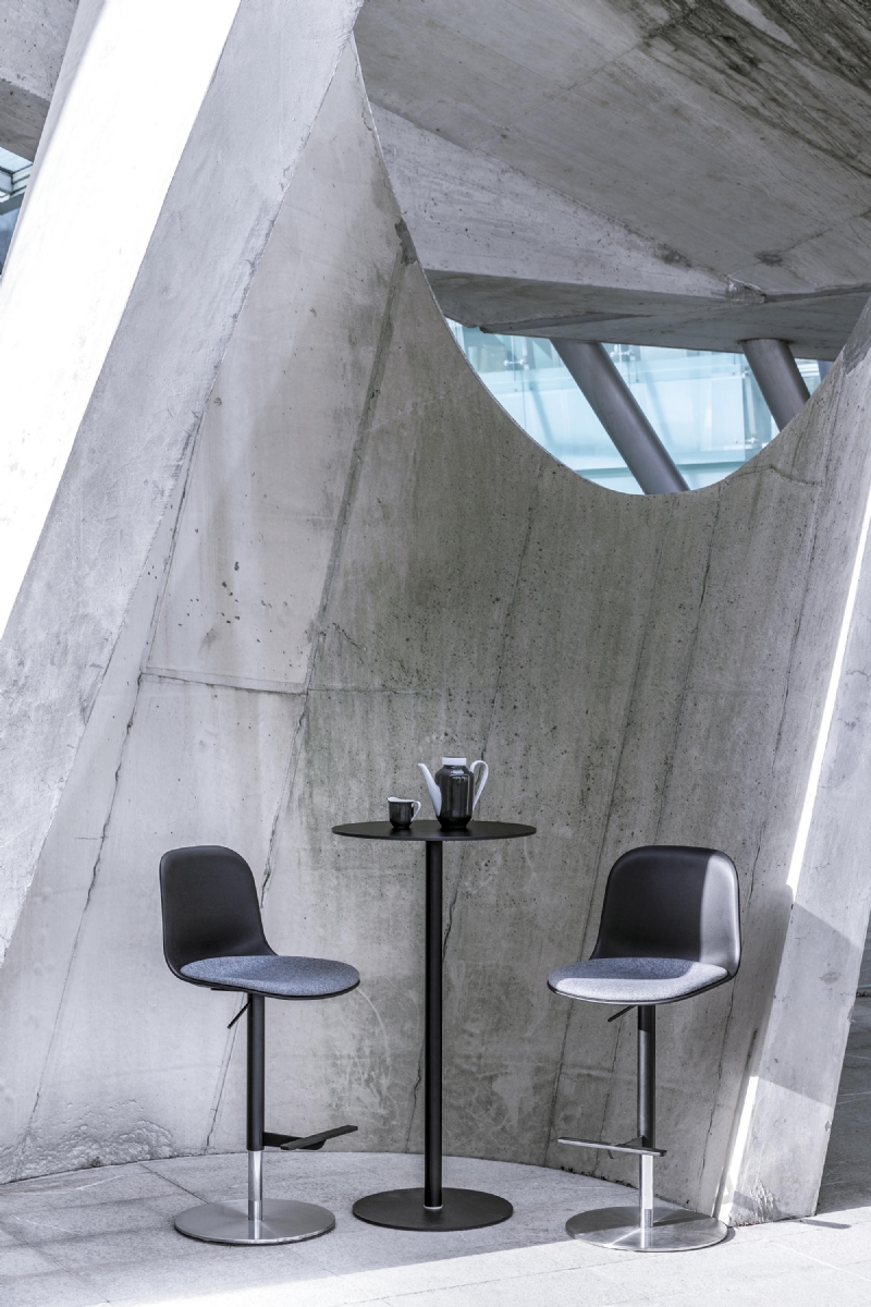 mani-ambient-plastic-st-adj-hypobank-h.jpg 软装单品,座具,餐椅,