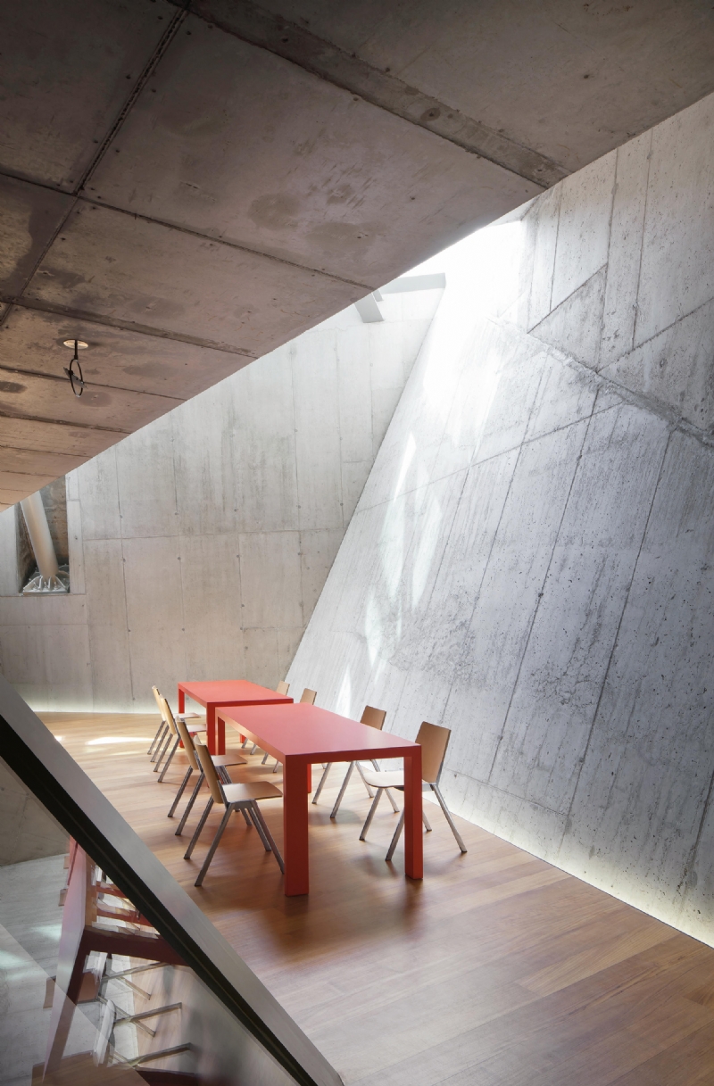 cavea-ambientata-06-h.jpg 软装单品,办公,会议洽谈椅,