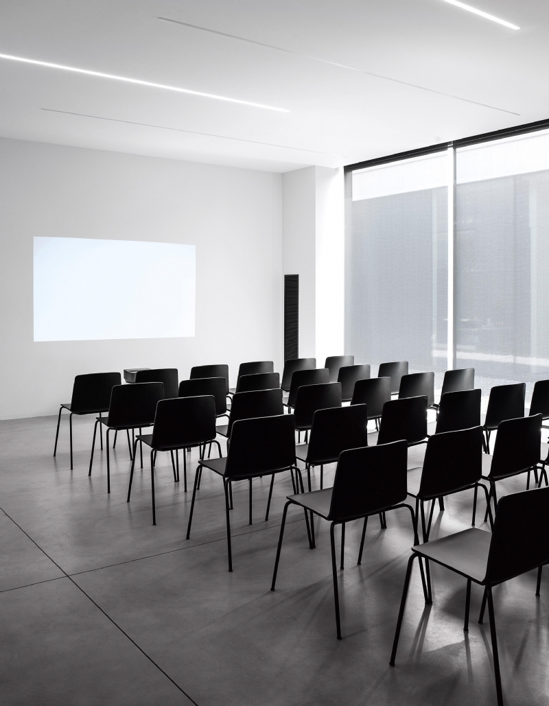 rama-1-h.jpg 软装单品,办公,会议洽谈椅,