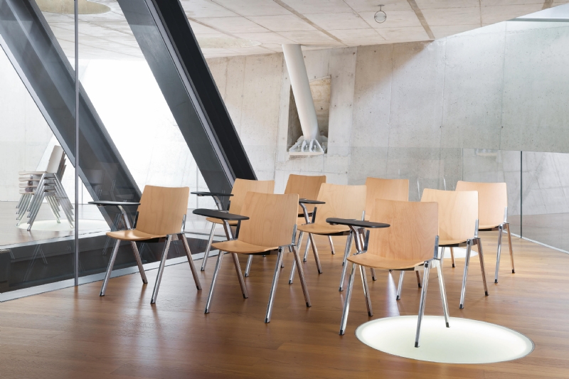 cavea-ambientata-07-b.jpg 软装单品,办公,会议洽谈椅,