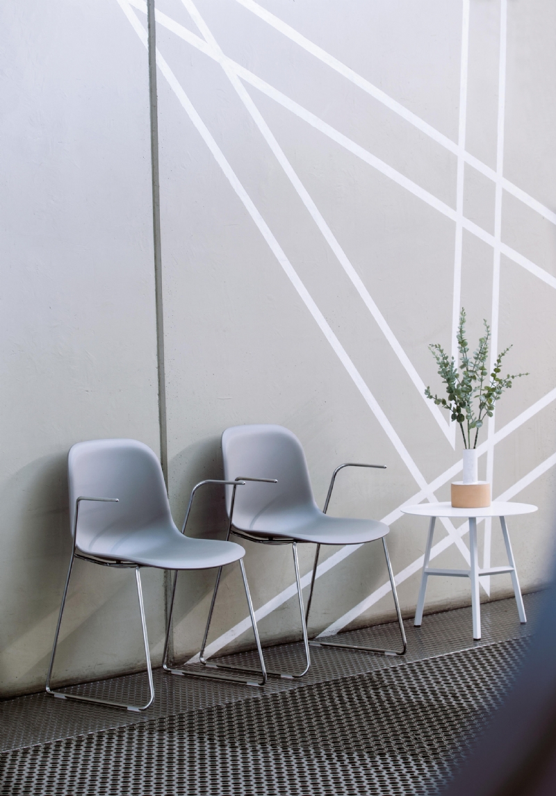 mani-ambient-plastic-ar-sl-fantoni-h.jpg 软装单品,办公,会议洽谈椅,