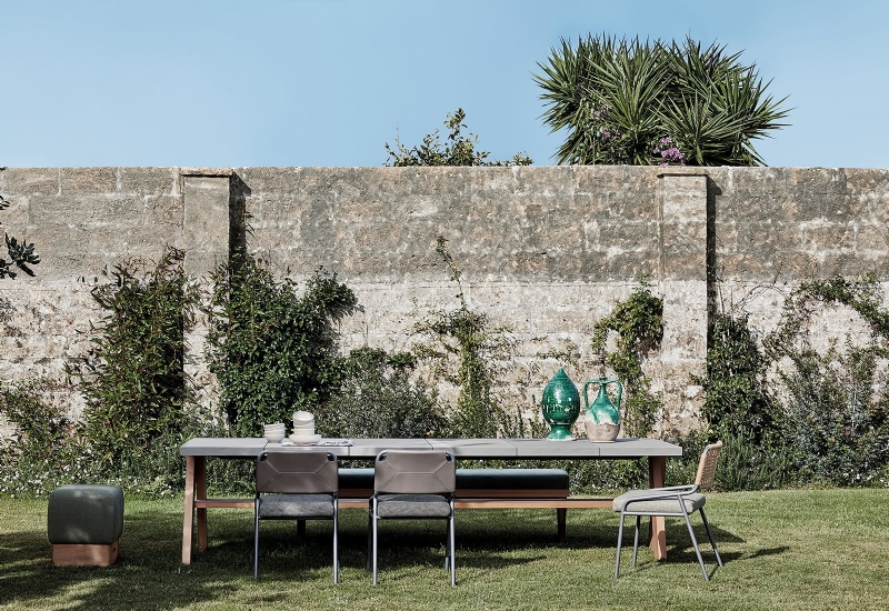 008---Open-Air---Blend---Joi-dining-table---Joi-bench---Tai-chair---Match-pouf-1600x1100(0).jpg 软装单品,座具,长凳,