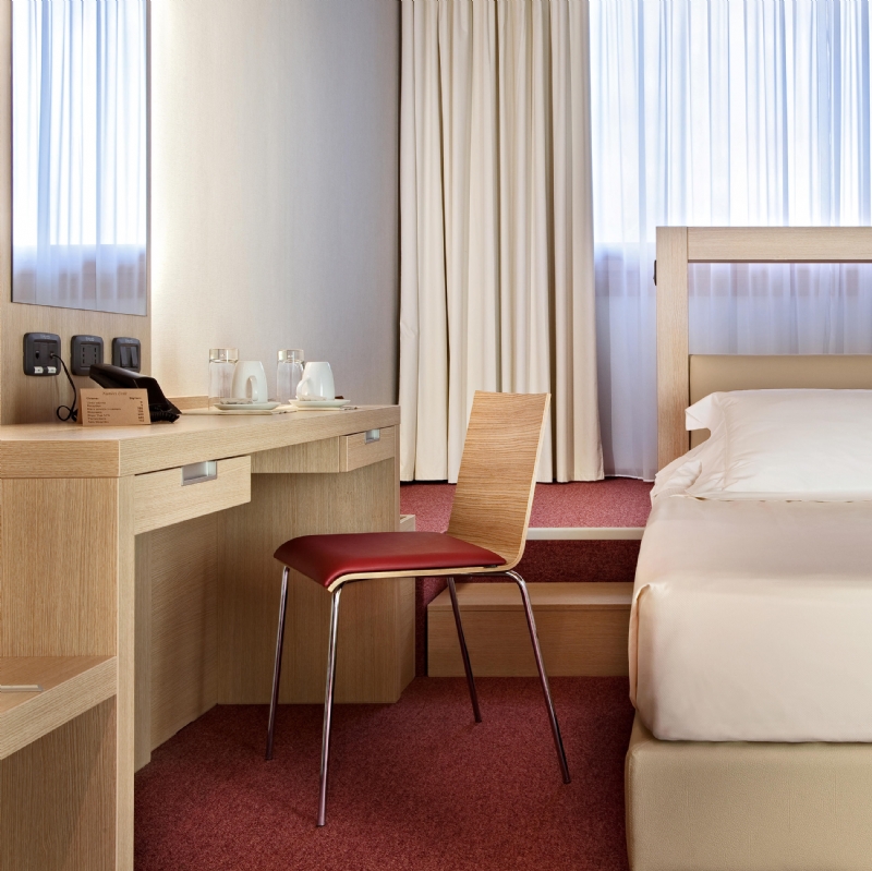 casablanca-rovere-cuscinorosso-albergo-r-b.jpg 软装单品,座具,餐椅,