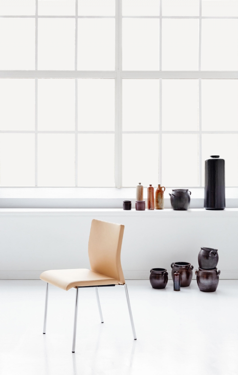 fox-chair-beige-leather-chrome-interior-1-h.jpg 软装单品,座具,餐椅,