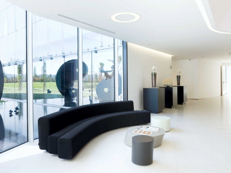 im-clinic-landscape-2090x1568.jpg 软装单品,座具,沙发,