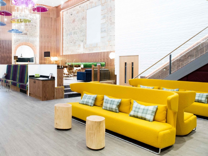 sandman-hotel-aberdeen-landscape-2090x1568.jpg 软装单品,座具,沙发,