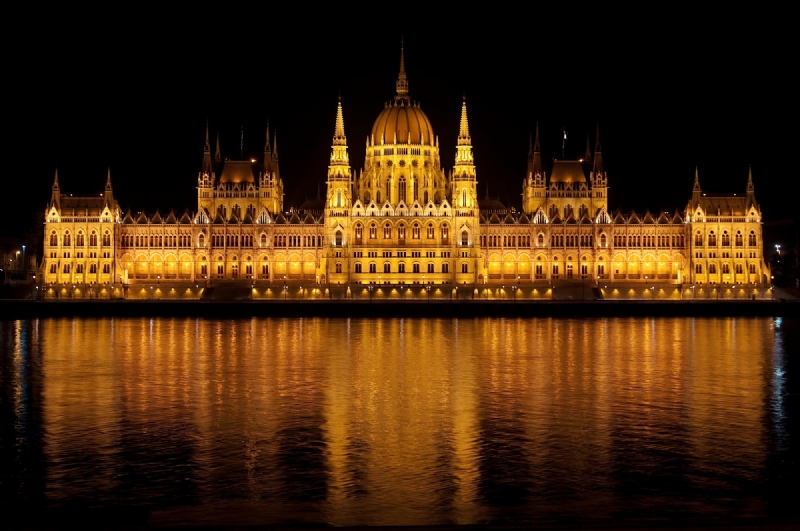 hungarian-parliament-77610.jpg 建筑参考,公共建筑,剧院,