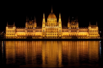 剧院 hungarian-parliament-77610.jpg