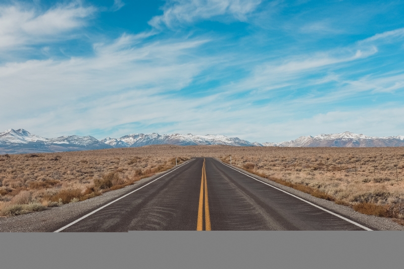 bruno-bergher--8ttvM3Ca94-unsplashaeb0.jpg 方案配图,色彩意境,蓝色,