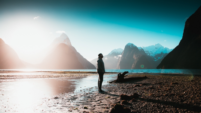 james-adams-albegFOz23o-unsplash05a2.jpg 方案配图,色彩意境,蓝色,