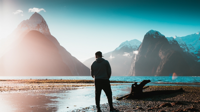 james-adams-gIli12fQkpg-unsplash5180.jpg 方案配图,色彩意境,蓝色,