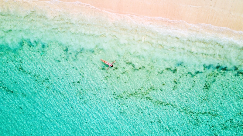 norman-grande-71XkPe_1Ang-unsplash00c1.jpg 方案配图,色彩意境,蓝色,