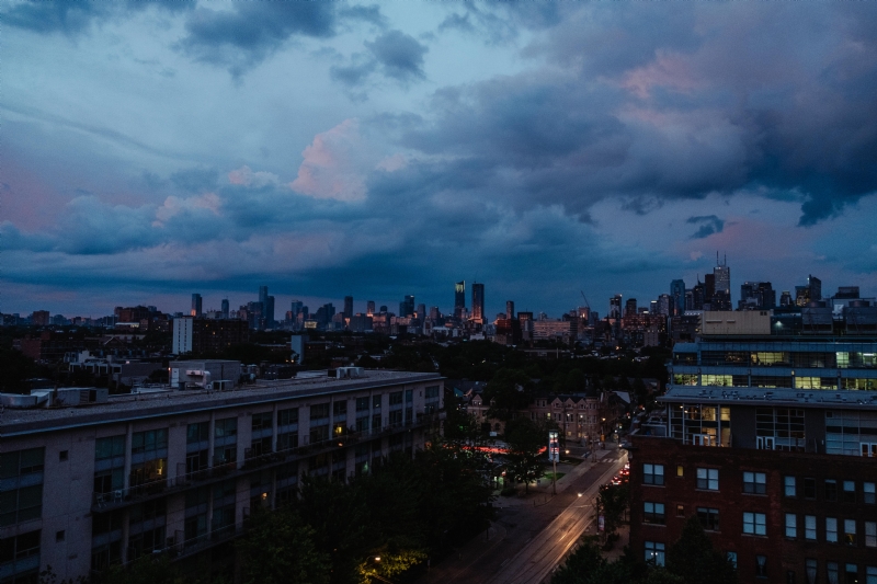 patrick-tomasso-YGOaE4KU6Ck-unsplashf1c9.jpg 方案配图,色彩意境,蓝色,