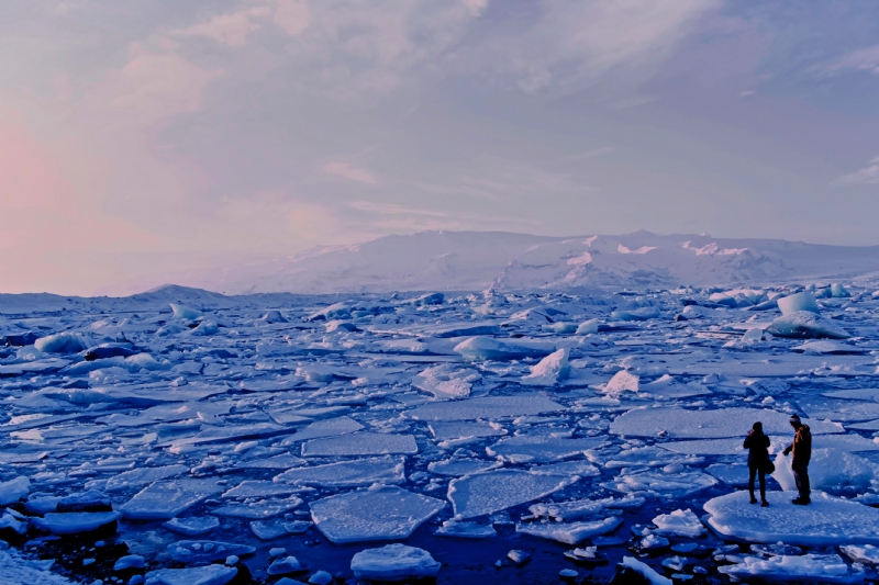 roxanne-desgagnes-qbtyUQtqJ8k-unsplash24c3.jpg 方案配图,色彩意境,蓝色,