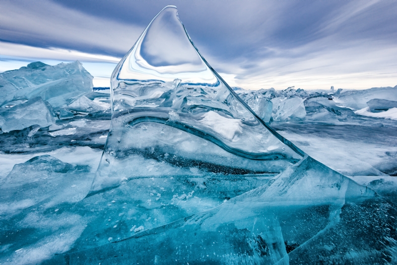 sergey-pesterev-FRMtK1yfFsY-unsplash3baf.jpg 方案配图,色彩意境,蓝色,