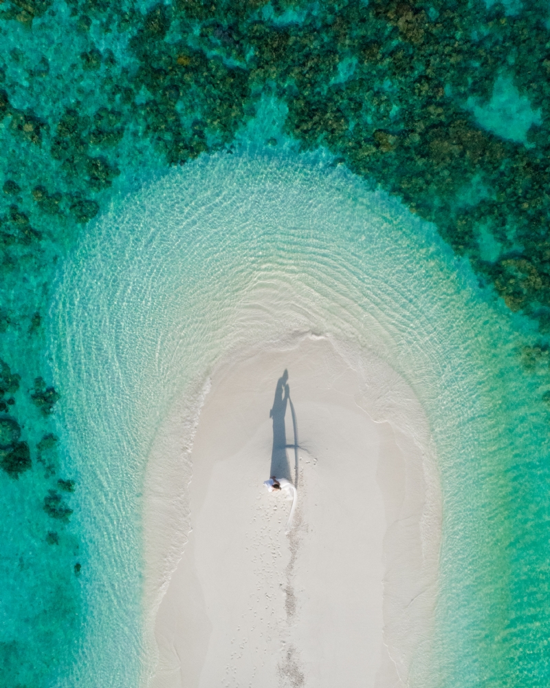 shifaaz-shamoon-e9EfBMQs2Ic-unsplash3074.jpg 方案配图,色彩意境,蓝色,