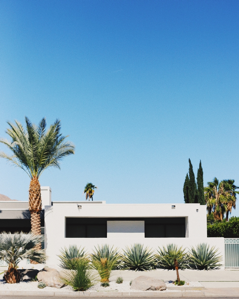 taylor-simpson-B3TV22xqSSE-unsplash37f6.jpg 方案配图,色彩意境,蓝色,