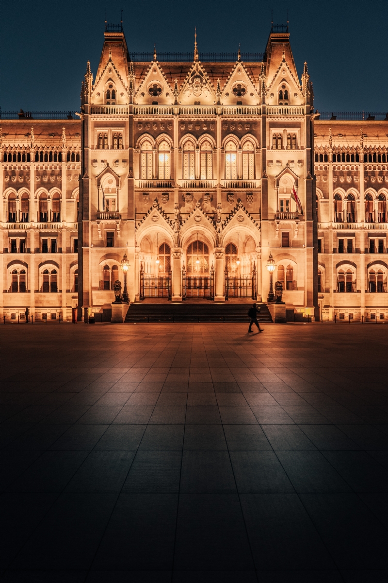 ansgar-scheffold-0bfxCu1ES60-unsplash1a2a.jpg 方案配图,色彩意境,黄色,