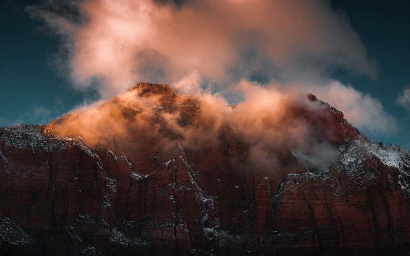 daniel-olah-5_eRcisHc2c-unsplash37ad.jpg 方案配图,色彩意境,褐色,