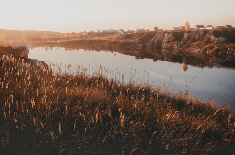 daniil-silantev-0XafAB3AGxM-unsplash25b8.jpg 方案配图,色彩意境,褐色,