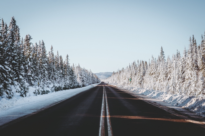 alexandre-croussette-Gmtyr9JP6Bk-unsplashe7d3.jpg 方案配图,色彩意境,白色,