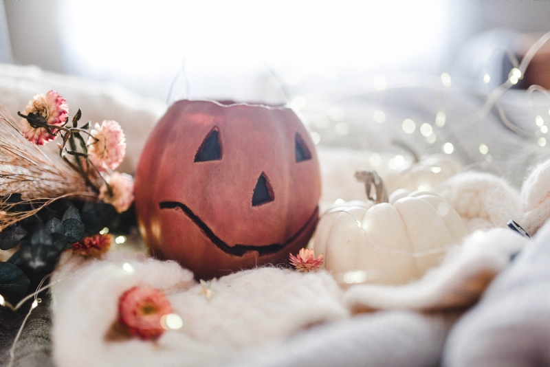 paige-cody-SuTM1AW5RZk-unsplash4343.jpg 方案配图,色彩意境,白色,