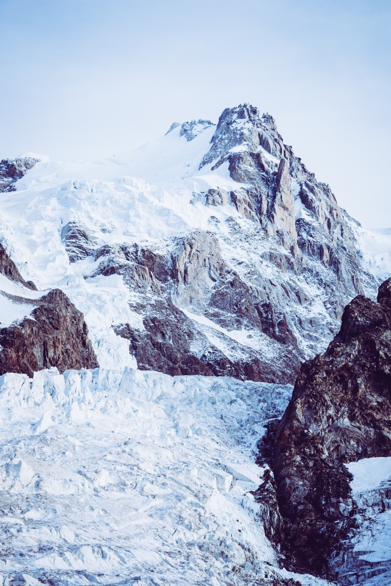 theverticalstory-XoKosKfKk4Q-unsplash95bc.jpg 方案配图,色彩意境,白色,