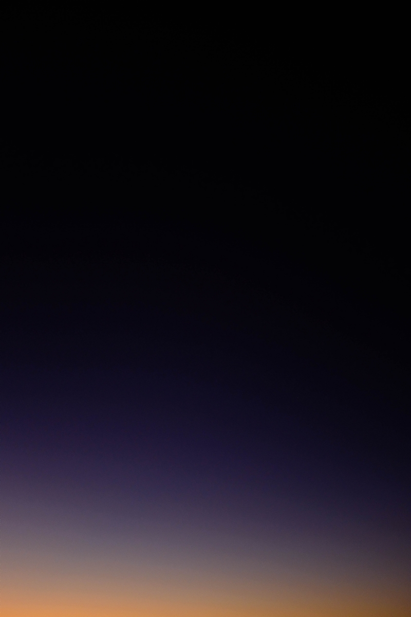 adrien-olichon-o8oI-lH0SEI-unsplashe3e1.jpg 方案配图,色彩意境,黑色,