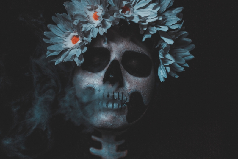 alejandro-salazar-BxRNHV702ZI-unsplash9244.jpg 方案配图,色彩意境,黑色,