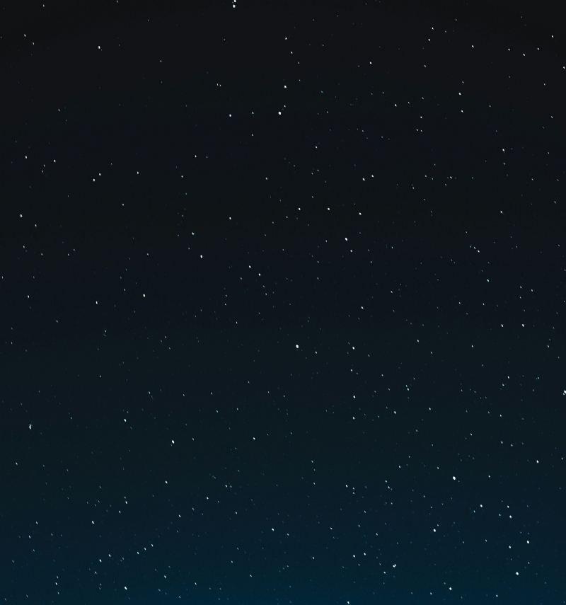 bartek-garbowicz-xJeCLqsBUqc-unsplash832a.jpg 方案配图,色彩意境,黑色,