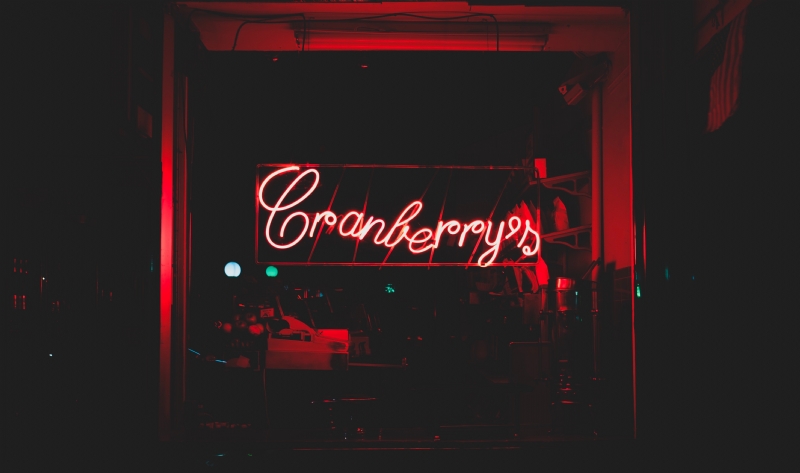 bruno-aguirre-12aF2JYaZXs-unsplasha141.jpg 方案配图,色彩意境,黑色,